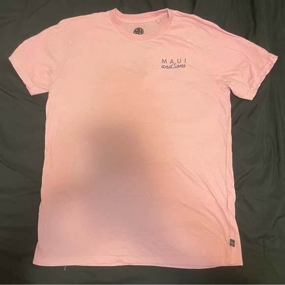 Maui And Sons T-Shirt - Picture 2 of 3